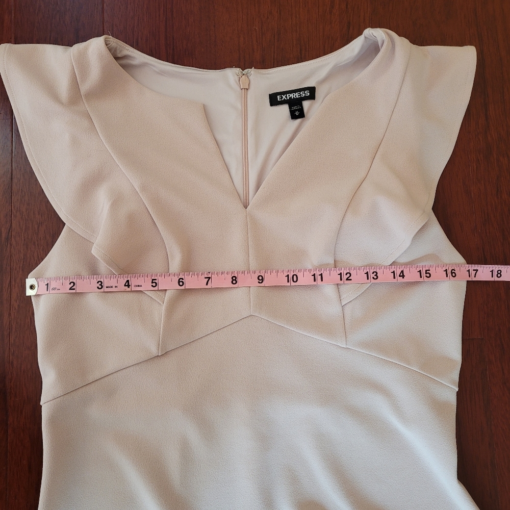 Express Ruffle Sleeve Sheath Dress - Picture 9 of 10